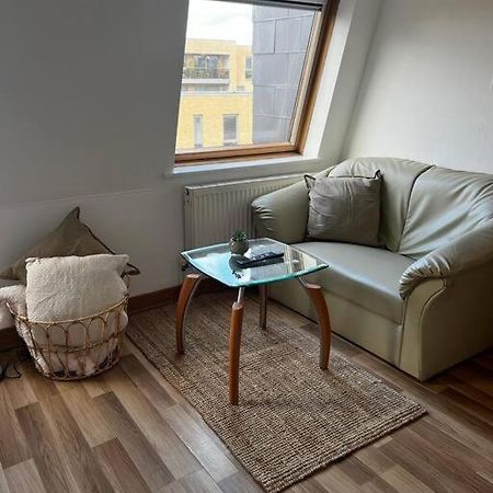 Quirky Studio Flat Selfcontained London Exterior foto